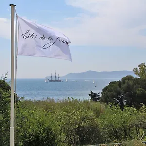 https://hotel-de-la-fossette.fr-provencehotel.com